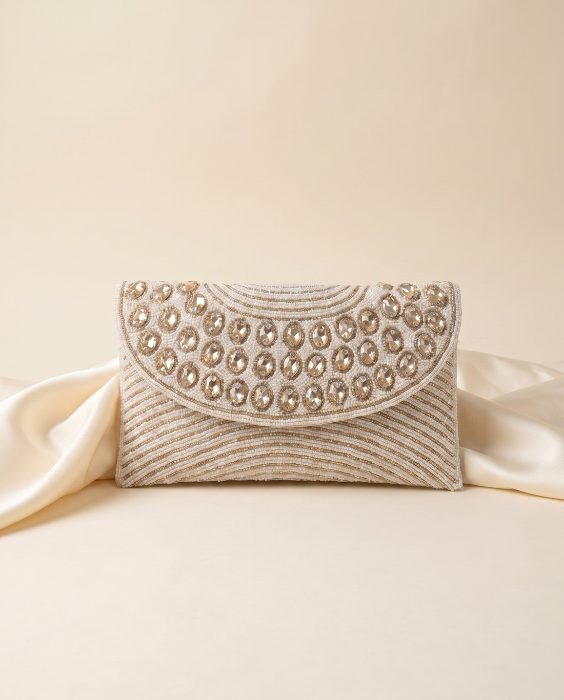 Pochette Éclat crème à cristaux